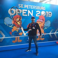 OLEG KONIUSHIN的照片