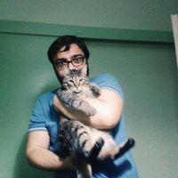 Övünç Örem的照片