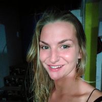 Ellie Downes的照片