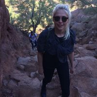 Lina Hartmann的照片