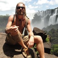 Jonathan Nanì La Terra的照片