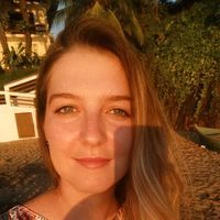 thays piccoli's Photo