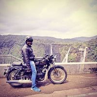 Naikal E Abhinnoy Cargil's Photo