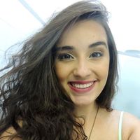 Caroline Albuquerque的照片