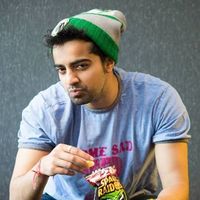 Rahul Kohli的照片