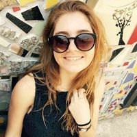 Camille Bernard的照片