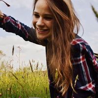 Ana Le Doujet's Photo