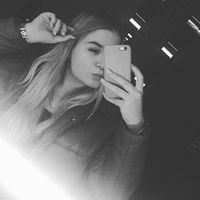 Melanie Lazarenkova的照片