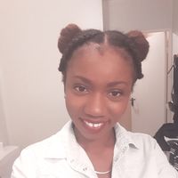 Emilie MINOS的照片