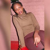 Mbabazi Gloria的照片