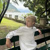 Nataniel Leszczuch的照片