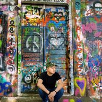 Krit Mewarathin's Photo