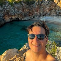 Luciano Castillo的照片