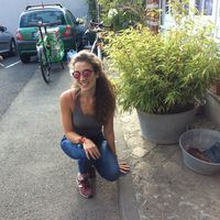 Louise Galamez的照片