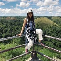 Yves Tanachawengsakul的照片