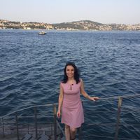 Yeliz Şallı Özgü的照片