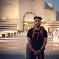 Tennyson Hinds的照片