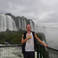 Raymond Brown的照片