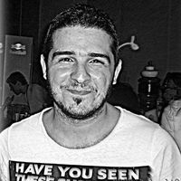 Emre Ayvaz的照片
