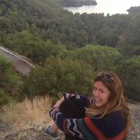 Munire Ozbey的照片