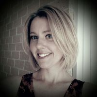 kylie davies's Photo