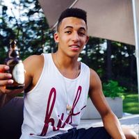 Yassine Münker的照片