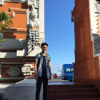 Raykhan Maulana's Photo