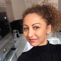 nikolett Kovacs's Photo