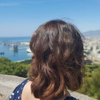 Flóra Kormos的照片