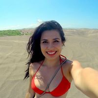 Mariana Walls的照片