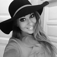 Beáta  Zsarnai的照片