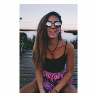 Flor Smyrlian的照片