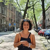 Elli Mayaoglu的照片