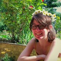 Nora Benedek的照片