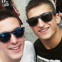 Milos Roganovic的照片