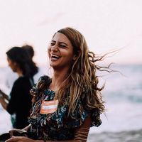 Alexandra Cohen的照片