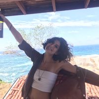 MELEK MELIS kaya的照片