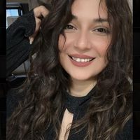 Mervenur Turan的照片