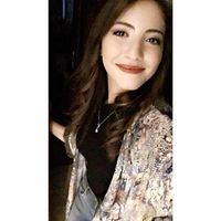 Begüm Uzluk的照片