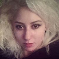 Melike Toper的照片