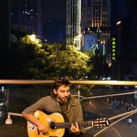 Elliot Benjamin的照片