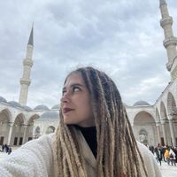 Fotos von Anastasiia Agzamova