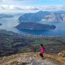Hiking Iseo lake 's picture
