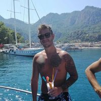 Christian Estanom's Photo