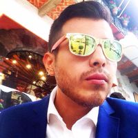 Nicoláz Vargas的照片