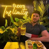 Knowing the World's Photo