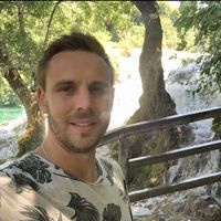 Bálint  Vőneki的照片