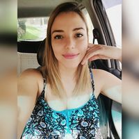 Kari Arguedas的照片