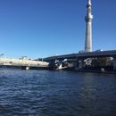 Photo shooting and exploring downtown's picture