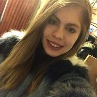 Güneş Ömürgönülşen的照片